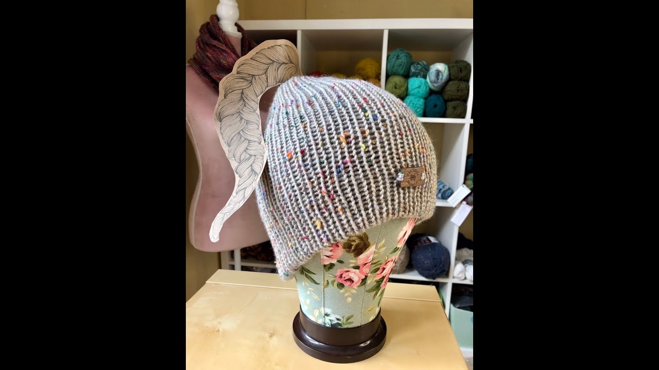 how to knit a messy bun hat